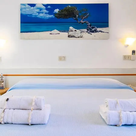 ホテル Lucciola カットーリカ