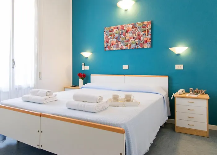 Lucciola ホテル カットーリカ