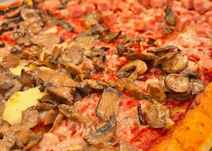 ホテル Lucciola カットーリカ