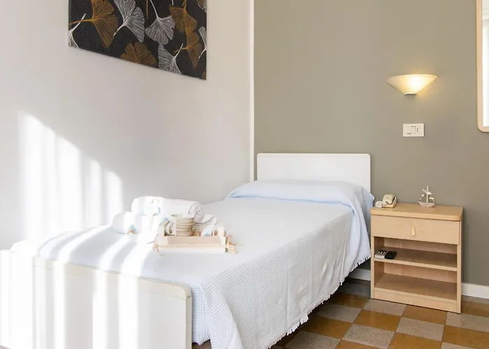 Lucciola فندق 2*